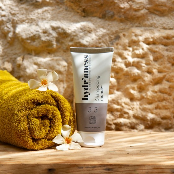 Shampooing parfumé monoï certifié bio au lait d'ânesse frais 200 ml Hydr'aness Shampooing parfumé monoï certifié bio au lait d'ânesse frais 200 ml Hydr'aness