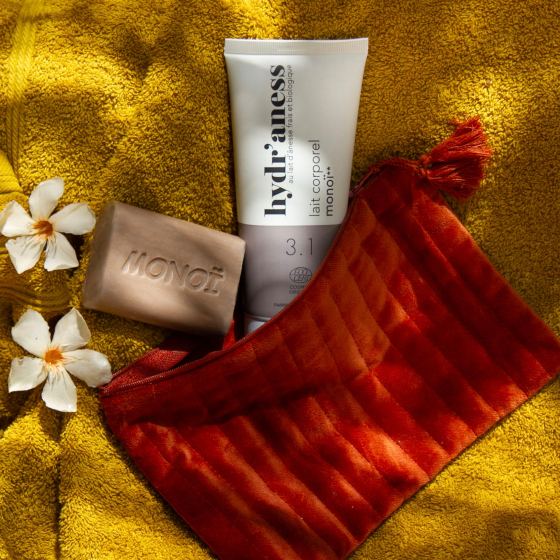 Trousse de voyage monoï au lait d'ânesse frais Hydr'aness Trousse de voyage monoï au lait d'ânesse frais Hydr'aness